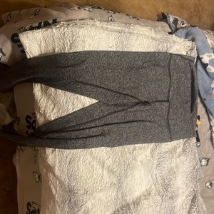 grey lulu leggings size 4 !!